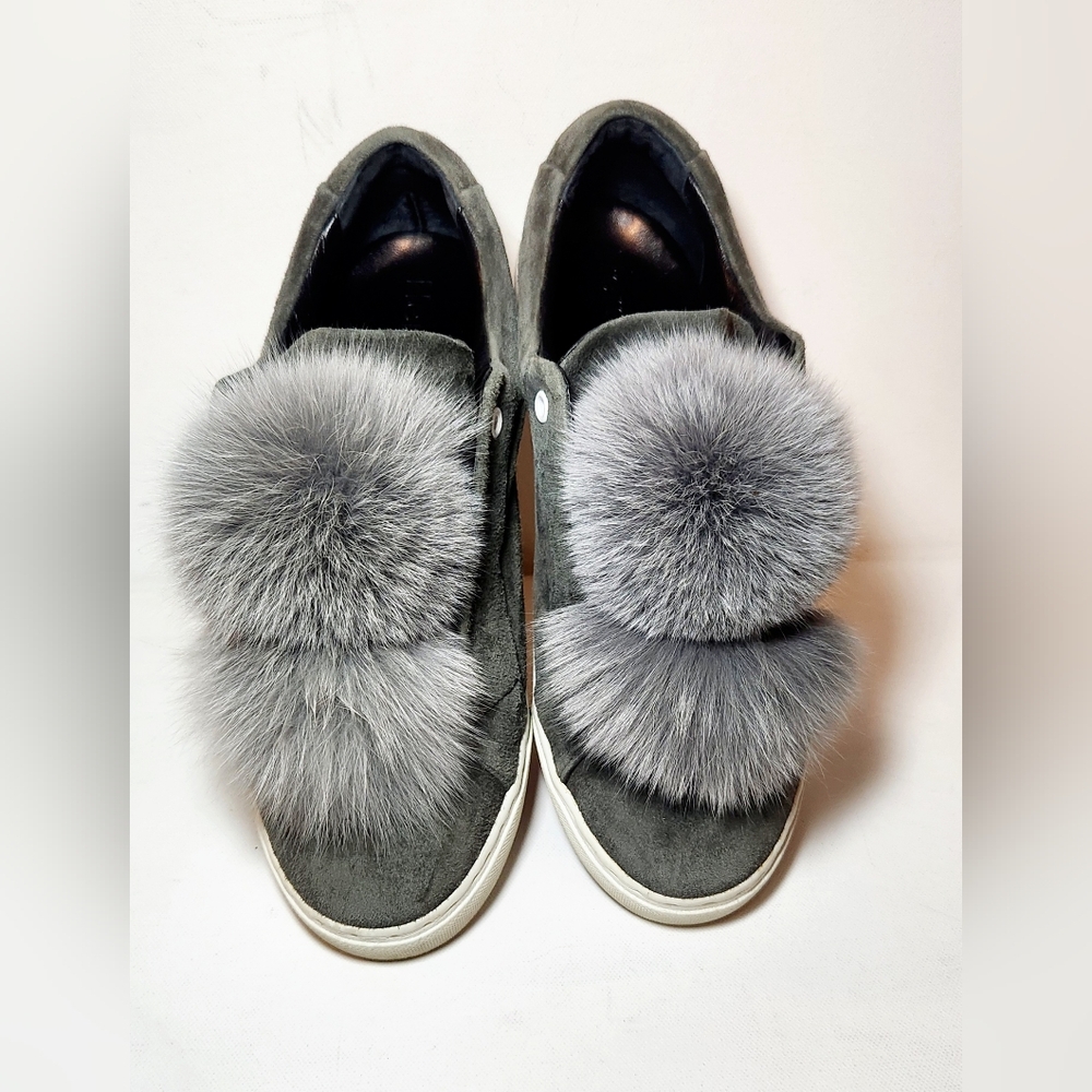 Here/Now womans size 8.5 light blue suede shoes with fur pom pom